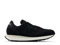 237 Sneaker
