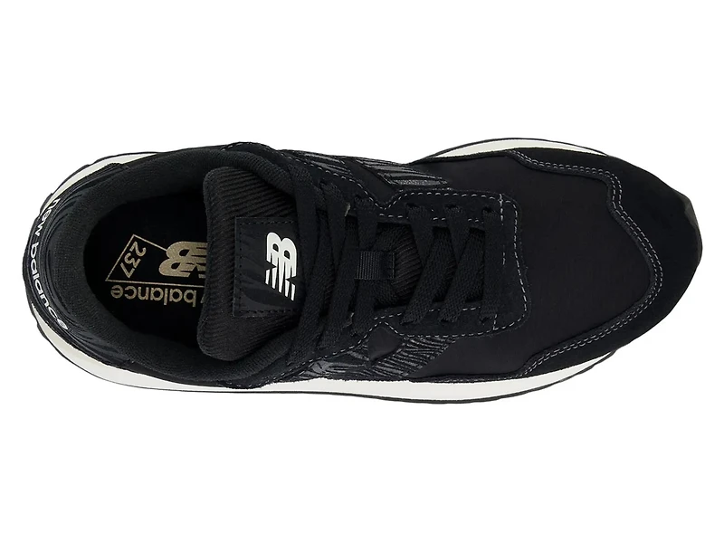 237 Sneaker