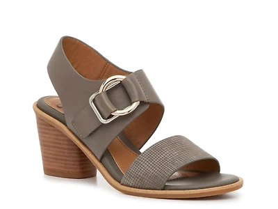 Martina Sandal