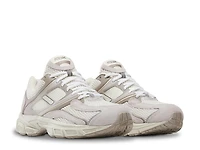 Premier Trinity Sneaker