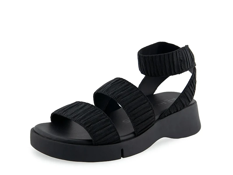 Fiona Sandal