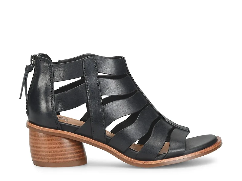 Carmen Sandal