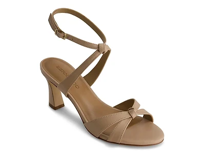 Neera Sandal