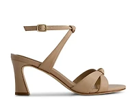Neera Sandal