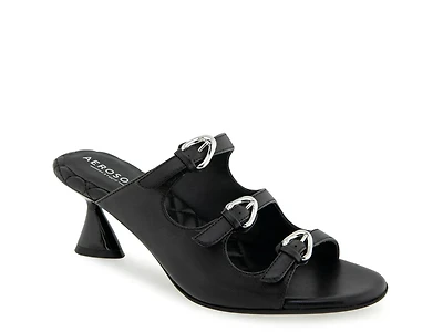 Jenna Sandal