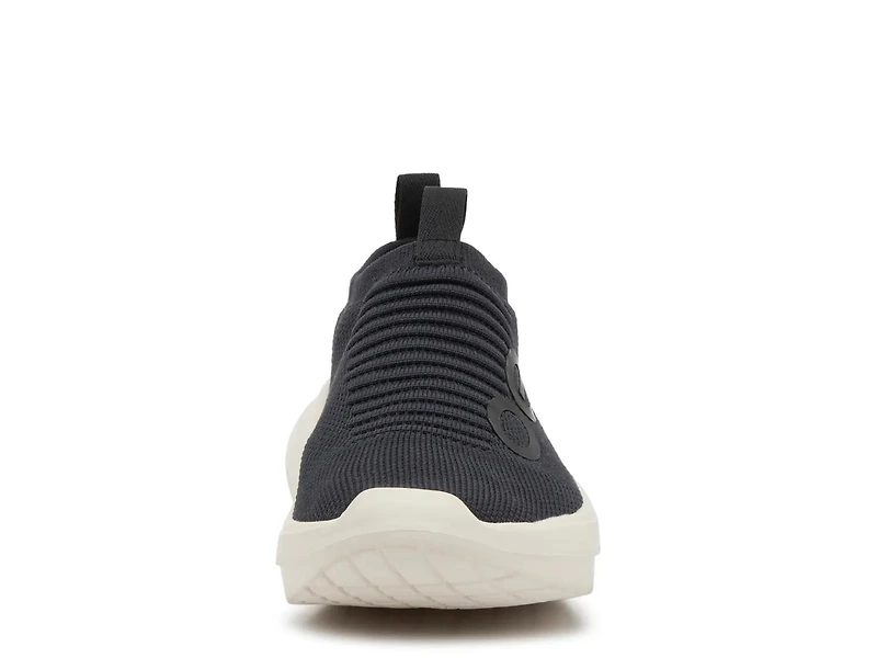OOmy Zen Slip-On Sneaker