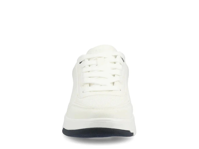 Swift Casual Sneaker