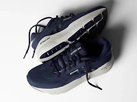 Defyance Max Running Shoe