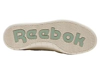 Court Advance Surge Sneaker