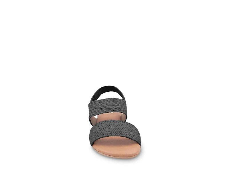 Nigella Sandal