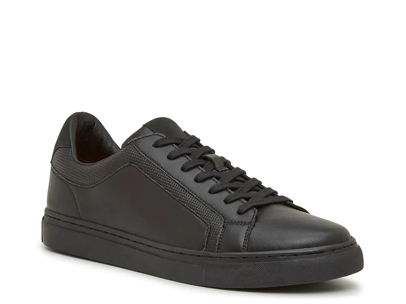 Emerry Sneaker
