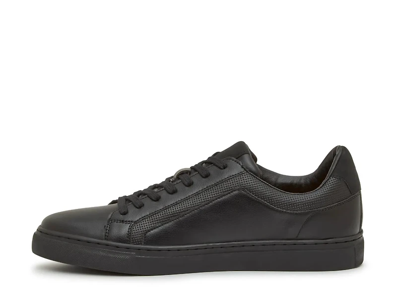 Emerry Sneaker