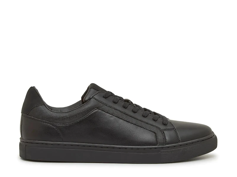 Emerry Sneaker