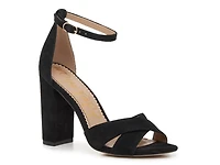 Yenna Sandal