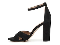 Yenna Sandal