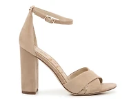 Yenna Sandal