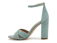 Yenna Sandal