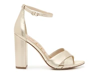 Yenna Sandal