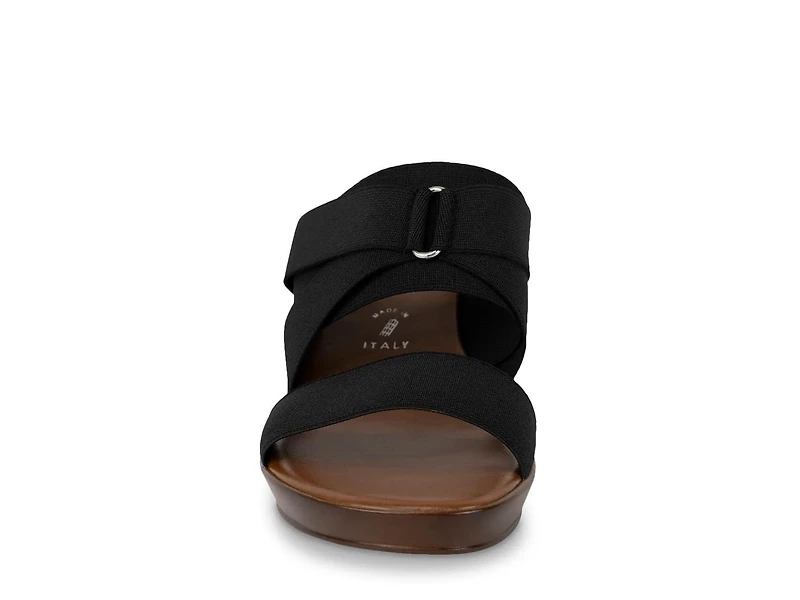 Clous Wedge Sandal