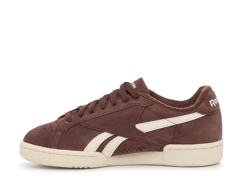 Club C Grounds UK Sneaker - Women's