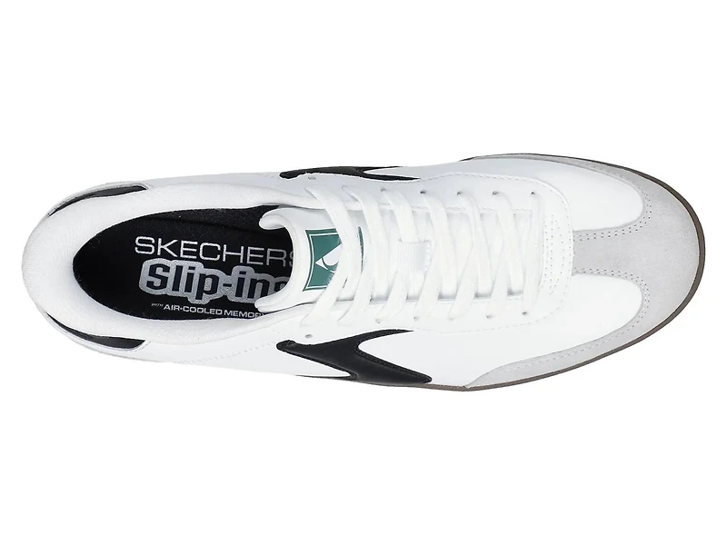Hands Free Slip-ins Hotshot Relegate Sneaker