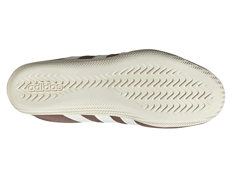 Grand Court Lo Sneaker