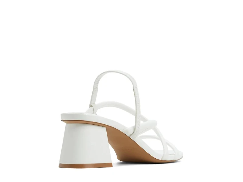 Kiira Sandal