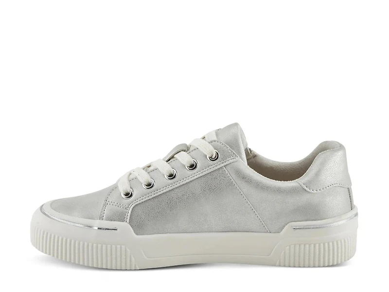 Darah Sneaker
