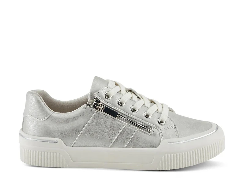 Darah Sneaker