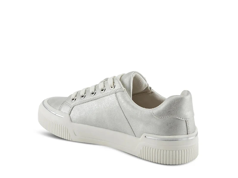 Darah Sneaker