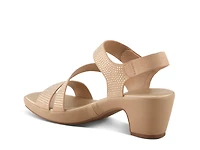 Yadiel Sandal