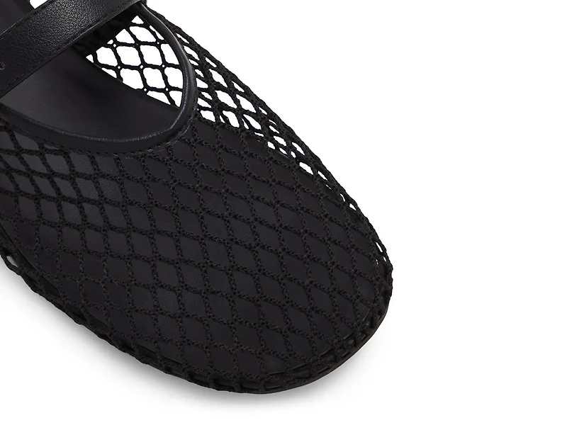 Elyiaa Mary Jane Flat