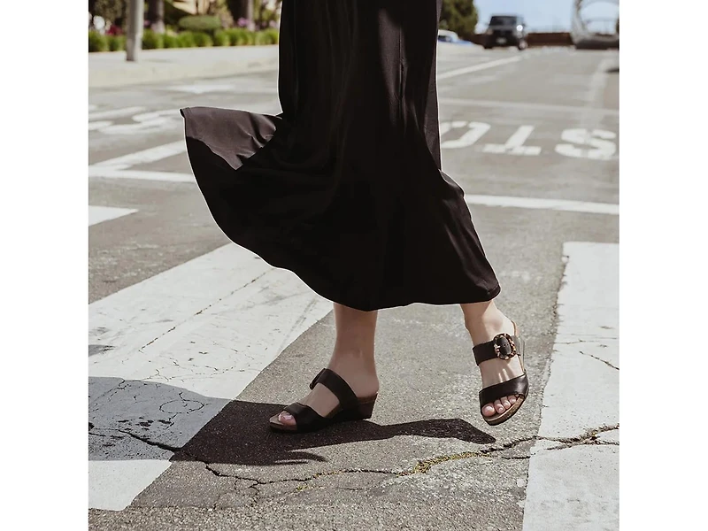 Kingdom Wedge Sandal