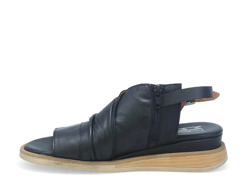 Conor Sandal
