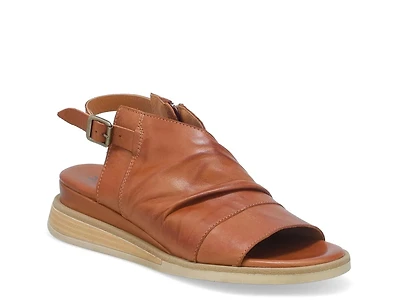 Conor Sandal