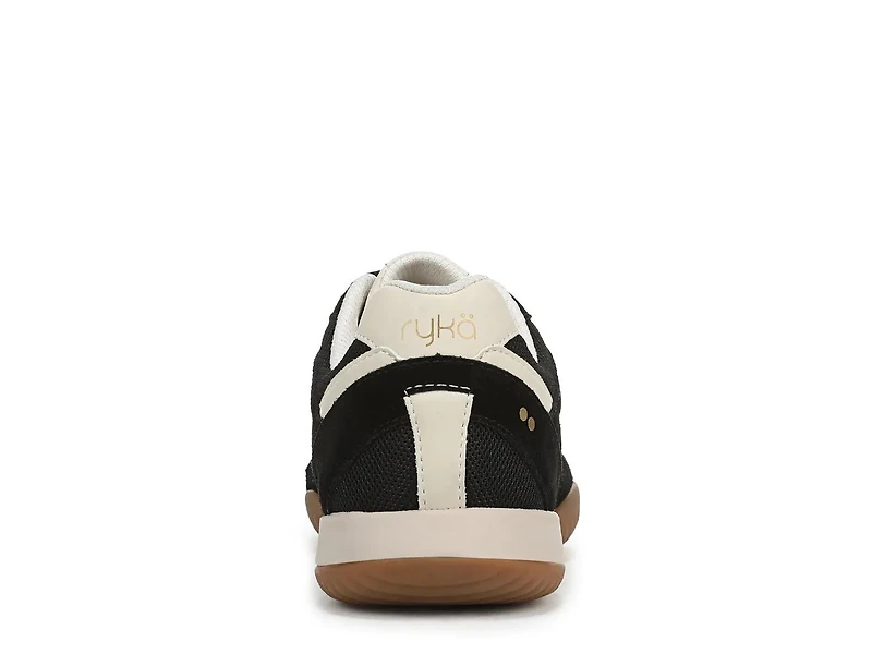 Candor Sneaker