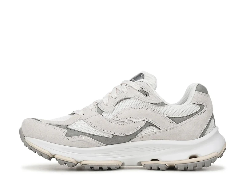 Devotion X TR 2 Lifestyle Sneaker