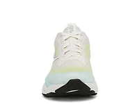 Elevate LX Sneaker