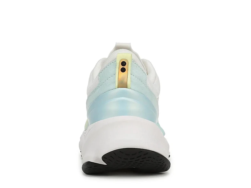 Elevate LX Sneaker
