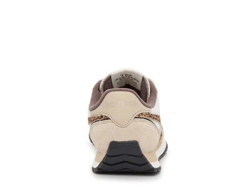 Classic AZ Sneaker - Women's