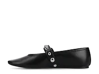 Naveah Mary Jane Flat