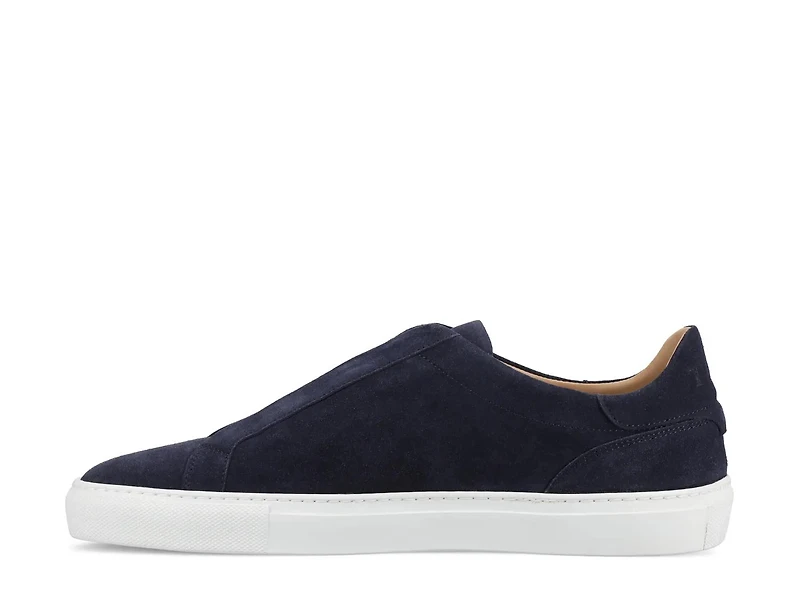 James Slip-on Sneaker