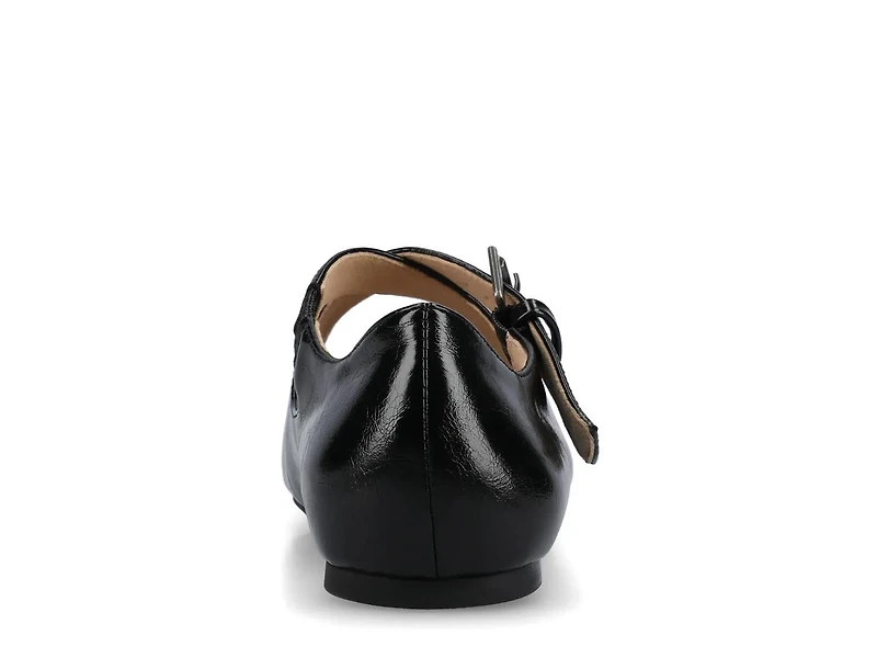 Ivanna Mary Jane Flat