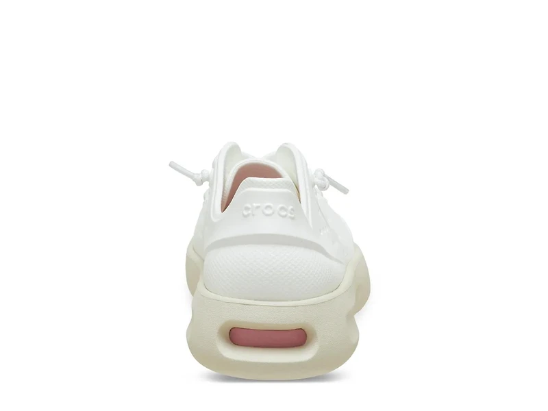 InMotion Pacer Sneaker