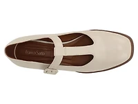 Kenley Mary Jane Flat