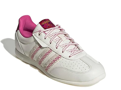 Barreda Lo Sneaker - Women's