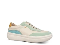 Nyla Sneaker