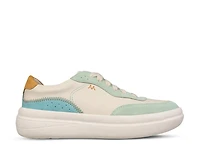 Nyla Sneaker