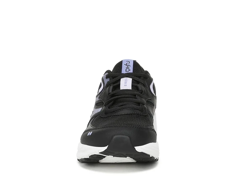 Invoke 2 Walking Sneaker