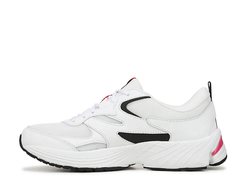 Invoke 2 Walking Sneaker